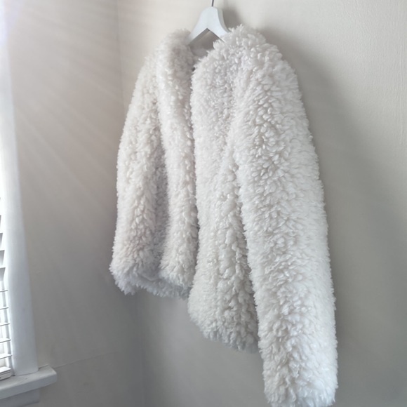Zara fluffy jacket with pockets, used once - Picture 2 of 4
